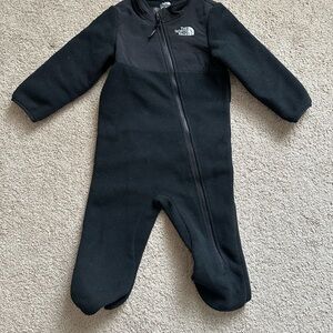 The North Face Cozy Black Kids jumpsuit  18-24m